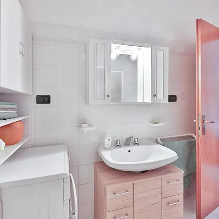 Apartment Bilocale Lazely - Goelba *